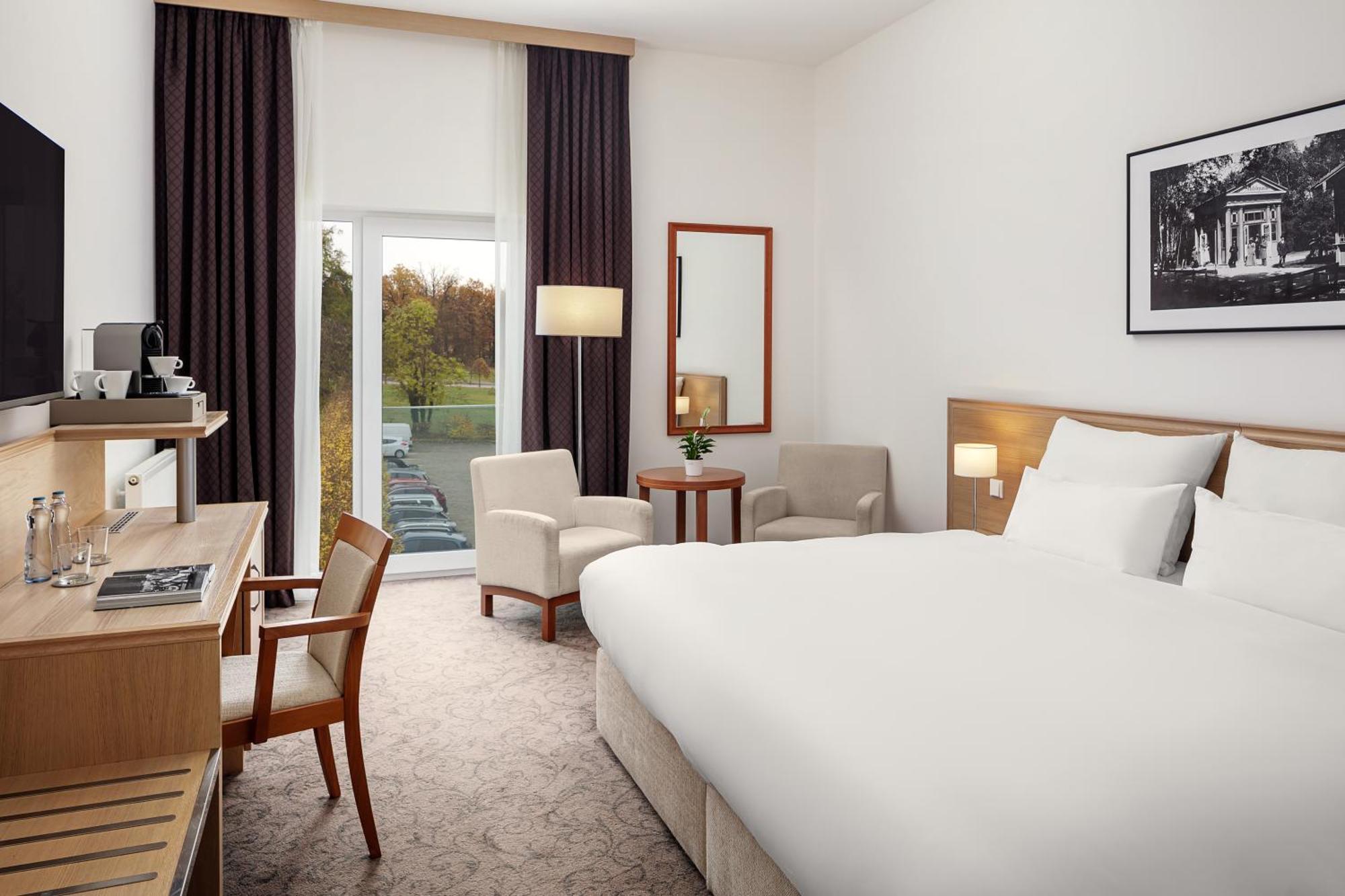 Harvey Spa Hotel Frantiskovy Lazne Exterior photo A typical room at the hotel